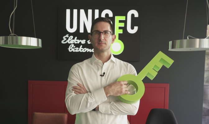 ajtoablakmarkabolt.hu